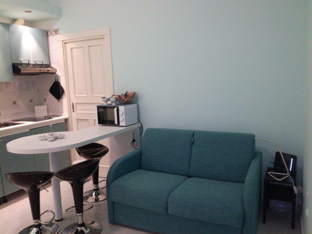 Cairoli 79 Apartment Bari Bagian luar foto